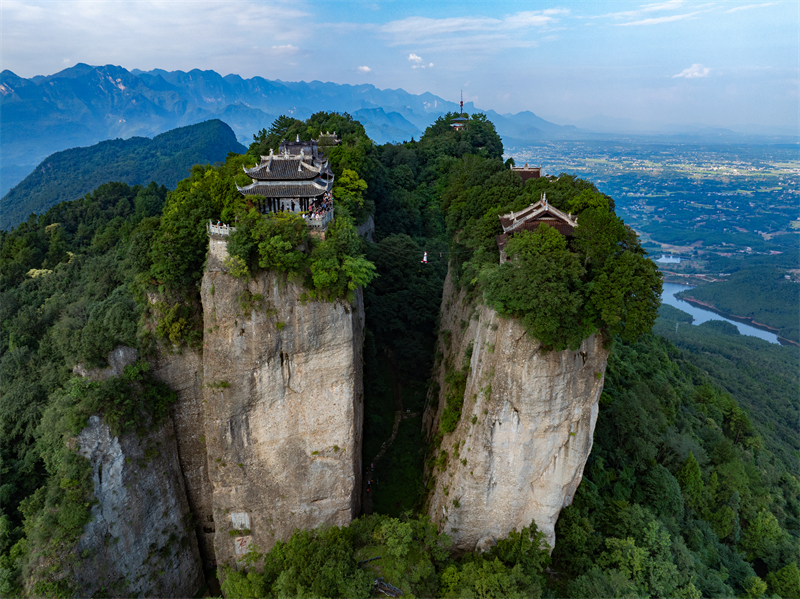 Sichuan : le spectaculaire ？ ferry volant ？ du mont Douchuan à Mianyang